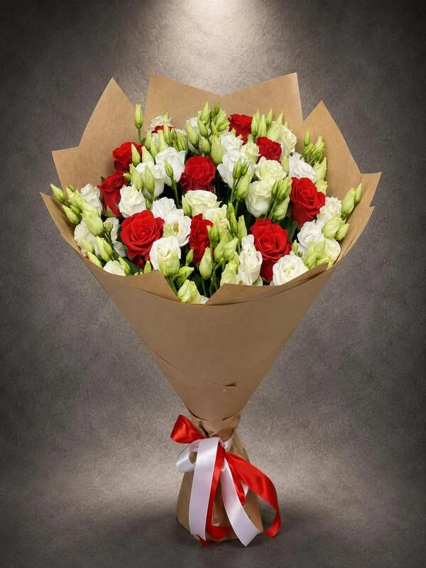 Buca-Cicekci-I-Izmir-Cicekci-BKT0071 Kırmızı Gül ve Beyaz Lisyantus Buketi. Buca Çiçekçi. BKT0071